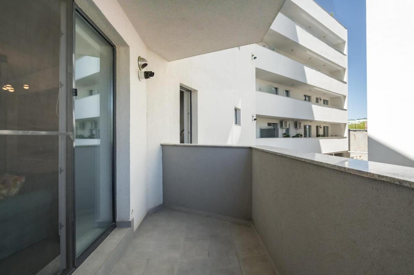 Modern Near Old Town Apartament *
