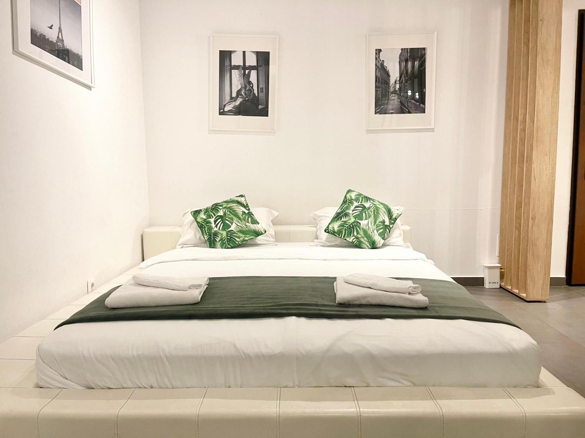 Apartament Modern Near Old Town