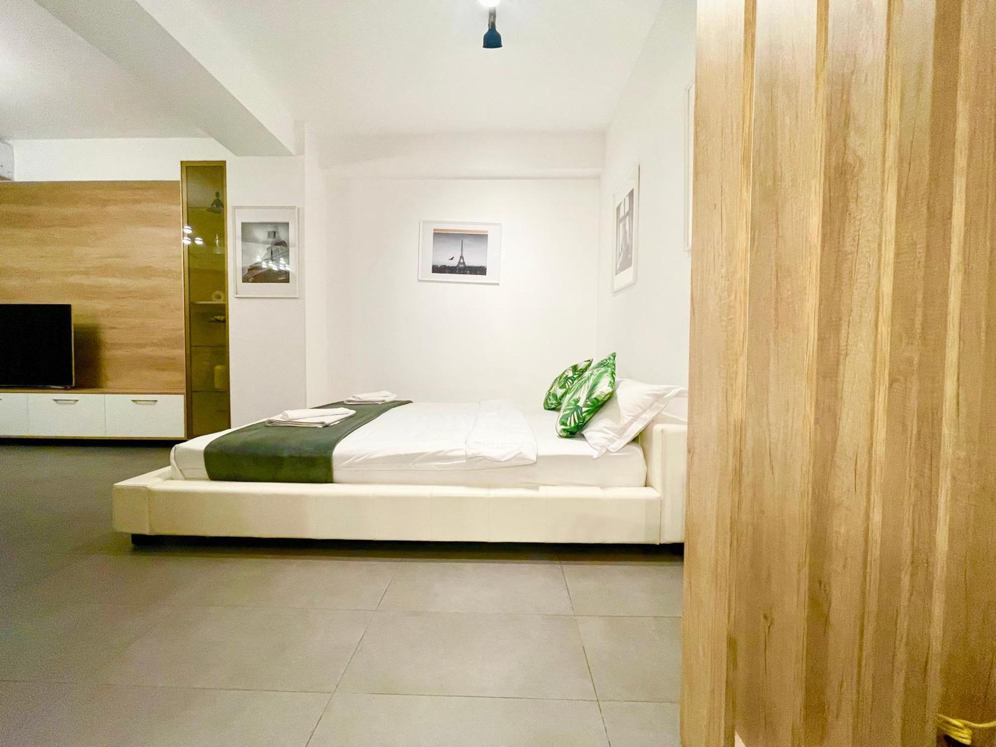 Modern Near Old Town Apartament *